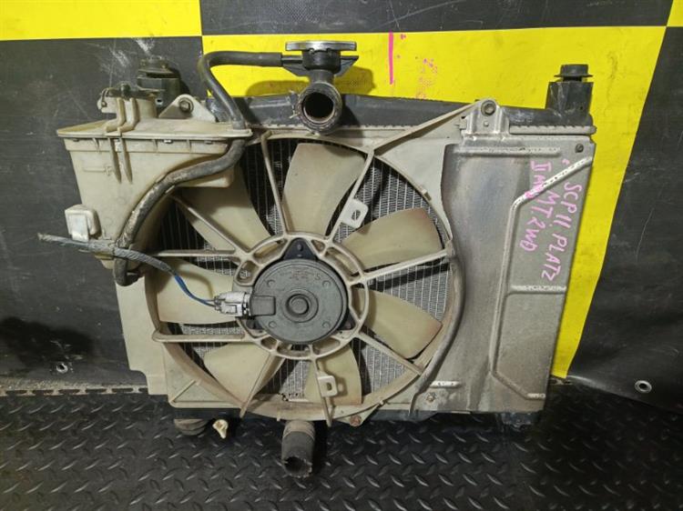 Радиатор основной Тойота Платц в Армавире 113701