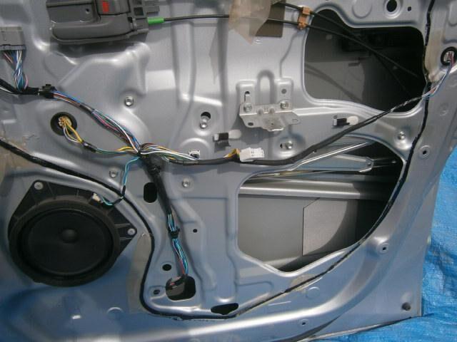Мотор стеклоподъемника Toyota Voxy