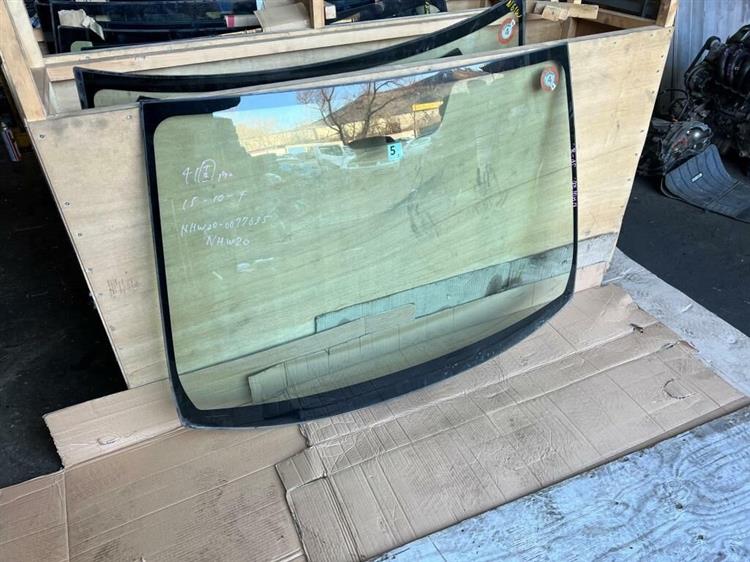 Лобовое стекло Тойота Приус в Армавире 236521