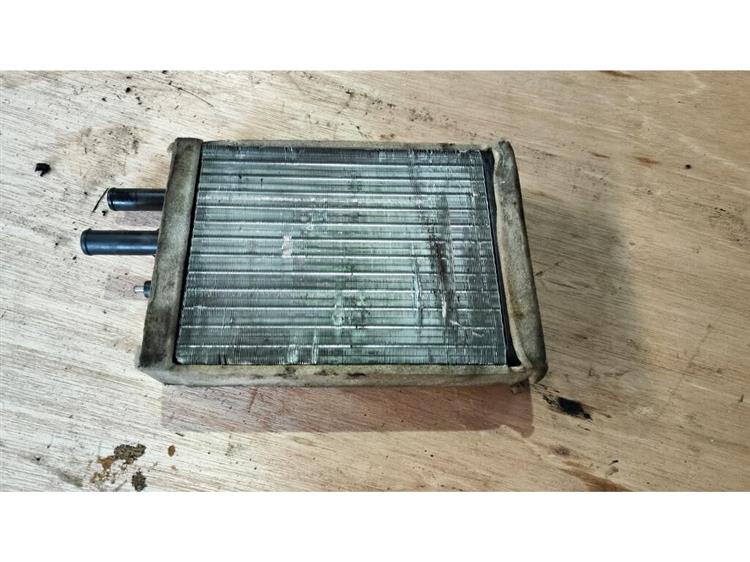 Радиатор печки Исузу Гига в Армавире 240069
