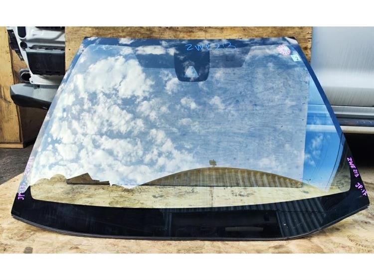 Лобовое стекло Тойота Королла в Армавире 255796