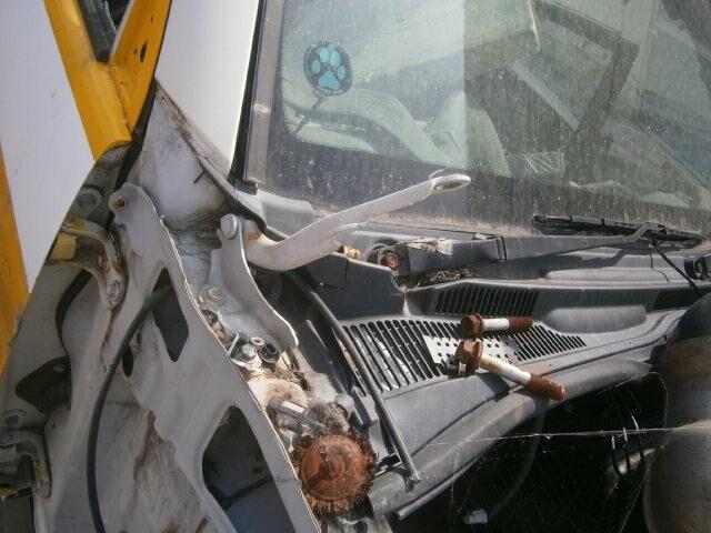 Решетка под лобовое стекло Тойота Хайлюкс Сурф в Армавире 29486