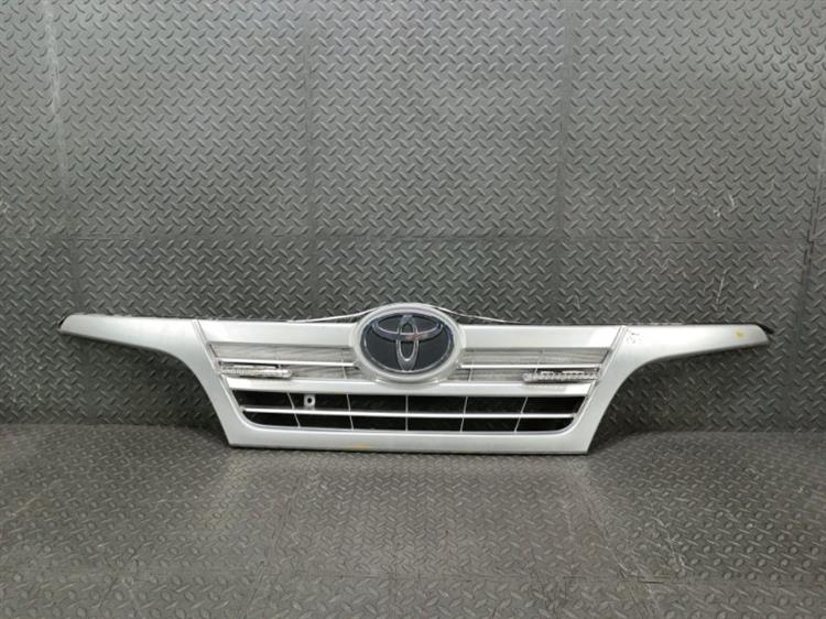 Решетка радиатора Toyota Toyoace