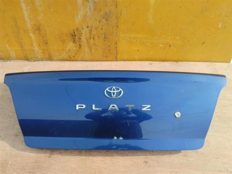 Крышка багажника Тойота Платц в Армавире 50762
