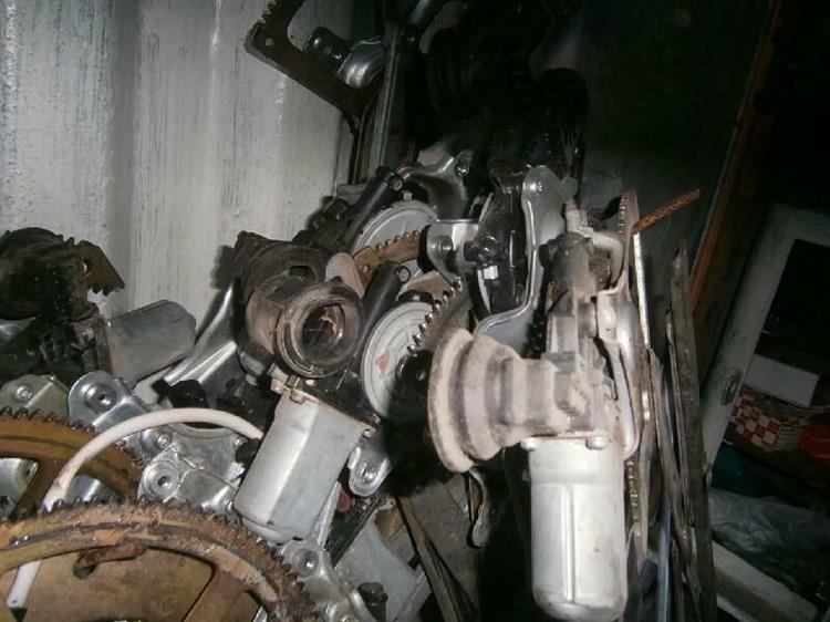 Мотор стеклоподъемника Nissan X-Trail